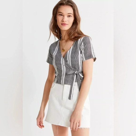 Urban Outfitters  Striped Wrap Tie-Front Crop Top | Size XS - Picture 1 of 9